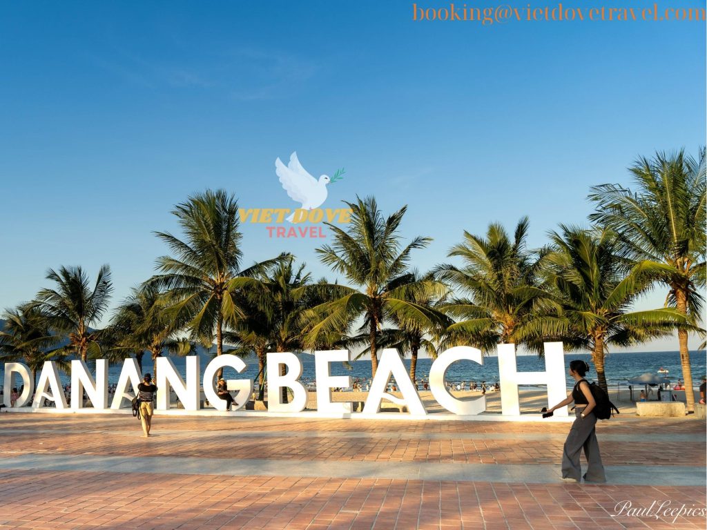 danang-beach-sign-sunset-walk